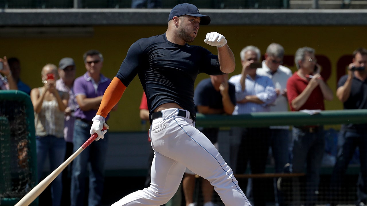 Three Cuts: Love him or loathe him, signing Tim Tebow may make sense for Braves